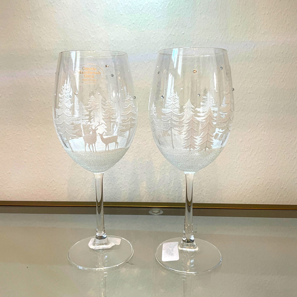 Set of 2 Holiday Wine Glasses Hand Painted White Christmas Trees Snow New - Picture 8 of 10